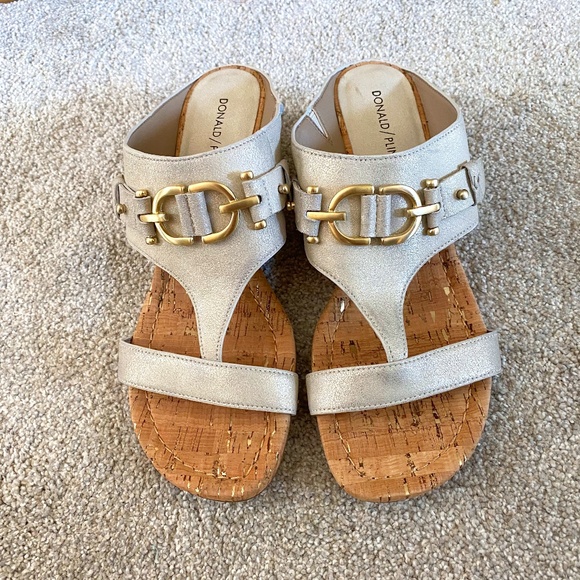 Donald Pliner Sandals - Picture 1 of 4